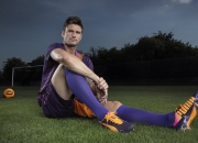 战术调整引发热议！，蒂姆在湖人比赛中重要助攻赢得满堂喝彩