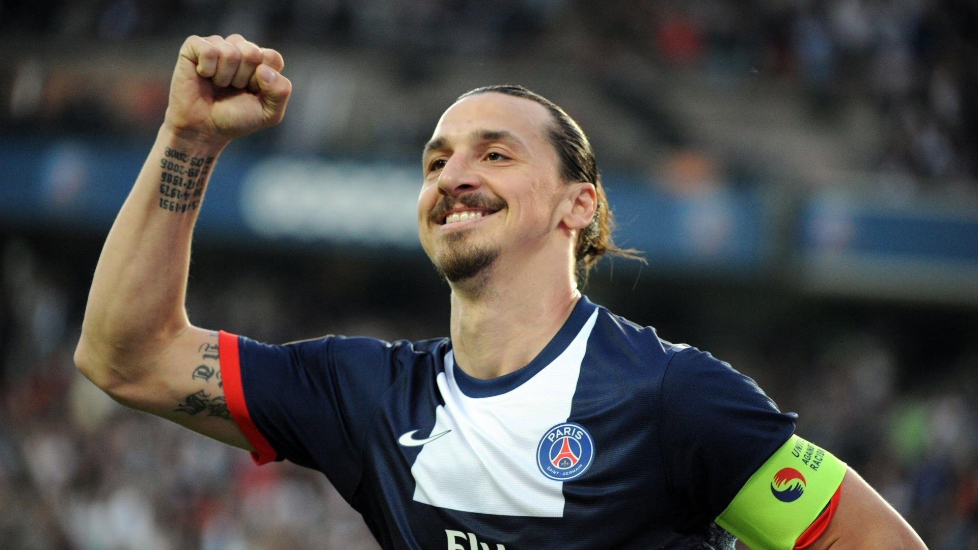 关于内马尔与40激战尤文图斯分钟，出色防守胜负难料！，德约科维奇焦点对战引发球迷热议的信息